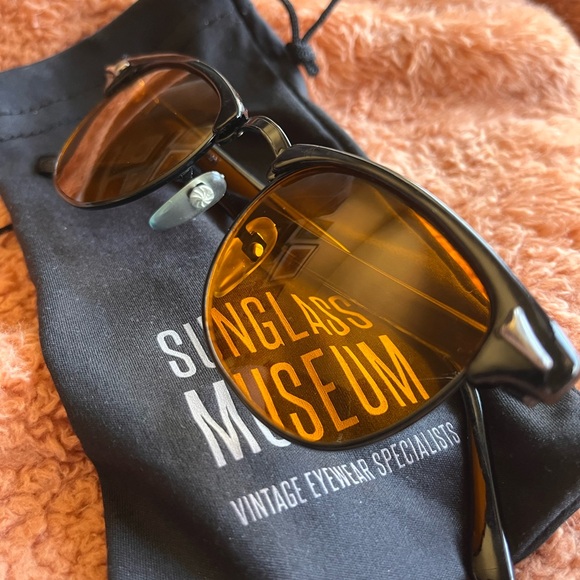Sunglass Museum Vintage Eyewear - Picture 1 of 5
